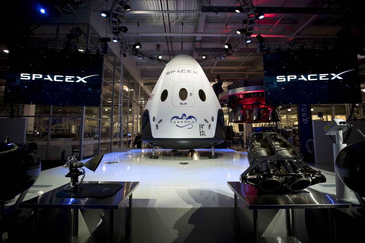 découvrez l'histoire fascinante de la fondation de spacex, une entreprise révolutionnaire fondée par elon musk en 2002, qui transforme l'industrie spatiale et réinvente l'exploration de l'espace.