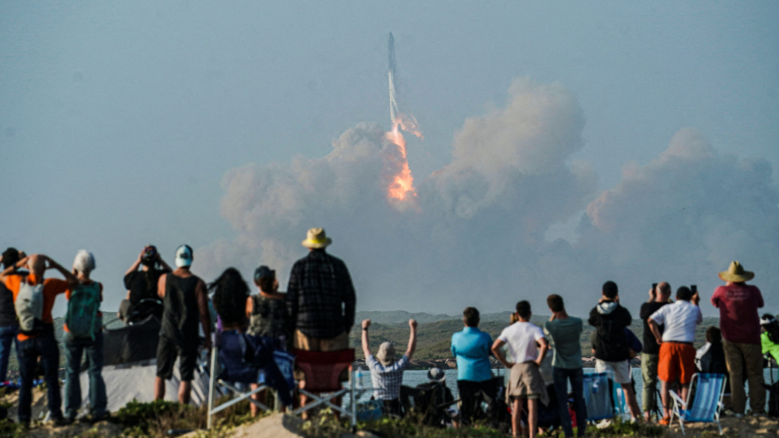 découvrez l'impact de spacex sur l'industrie spatiale, l'avancement des technologies de lancement et les perspectives d'avenir pour l'exploration de l'espace. plongez dans les réalisations de cette entreprise innovante et son rôle dans la redéfinition des voyages spatiaux.