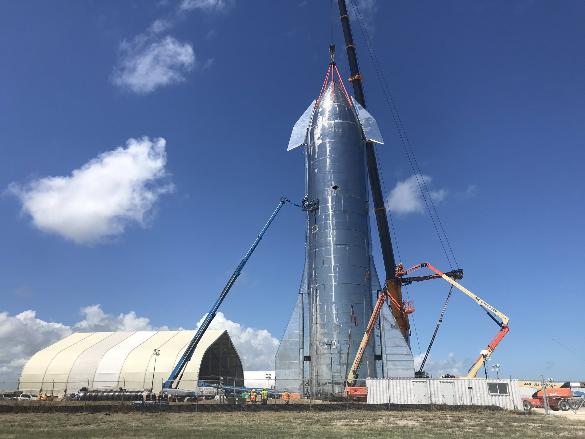 découvrez l'impact de spacex sur l'industrie spatiale, l'innovation technologique, et l'exploration de l'espace. plongée dans les réalisations clés de l'entreprise et leur influence sur l'avenir de l'astronautique.