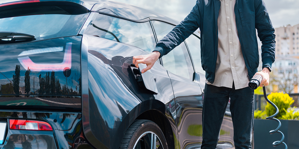 découvrez l'essor des véhicules électriques, une révolution verte qui transforme l'industrie automobile. explorez les innovations, les avantages écologiques et l'impact sur l'environnement.