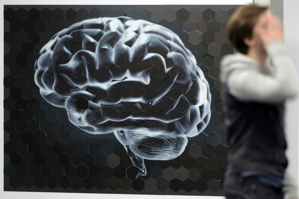découvrez comment l'intelligence artificielle peut transformer notre compréhension du cerveau humain tout en garantissant la sécurité des données. plongez dans un univers fascinant où science et technologie se rencontrent!