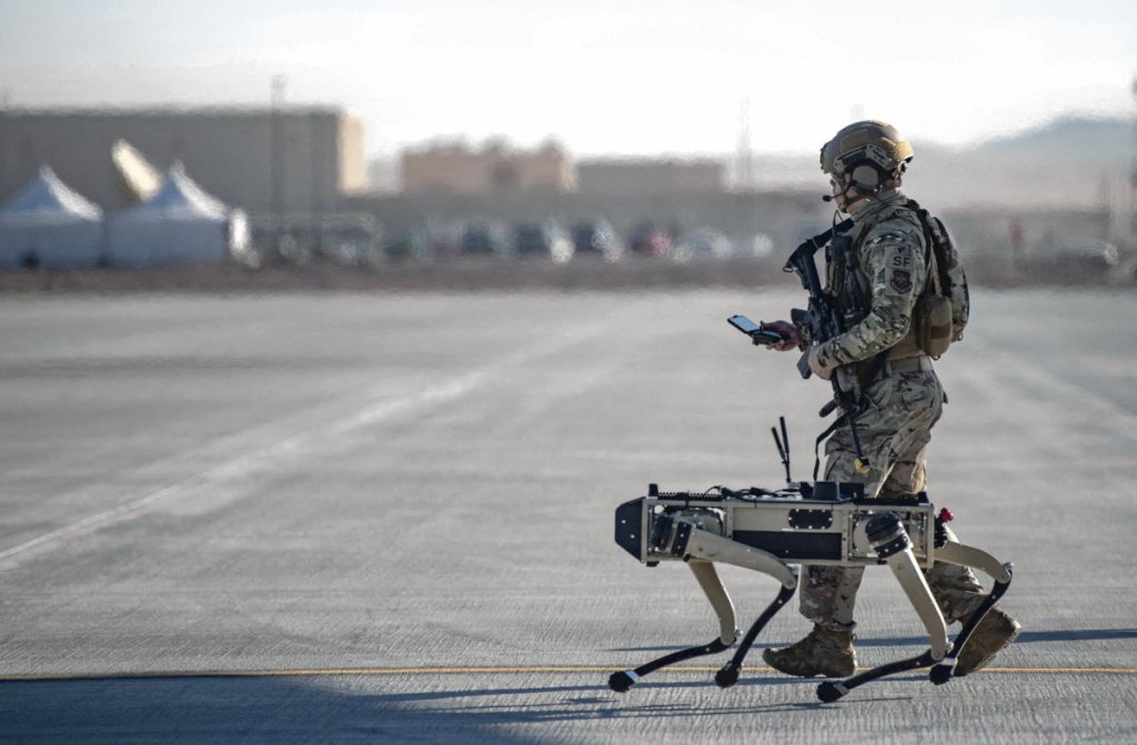découvrez comment la révolution stratégique de l'intelligence artificielle transforme les armées modernes. analyse des innovations technologiques et de leurs impacts sur les opérations militaires, la prise de décision et la sécurité globale.