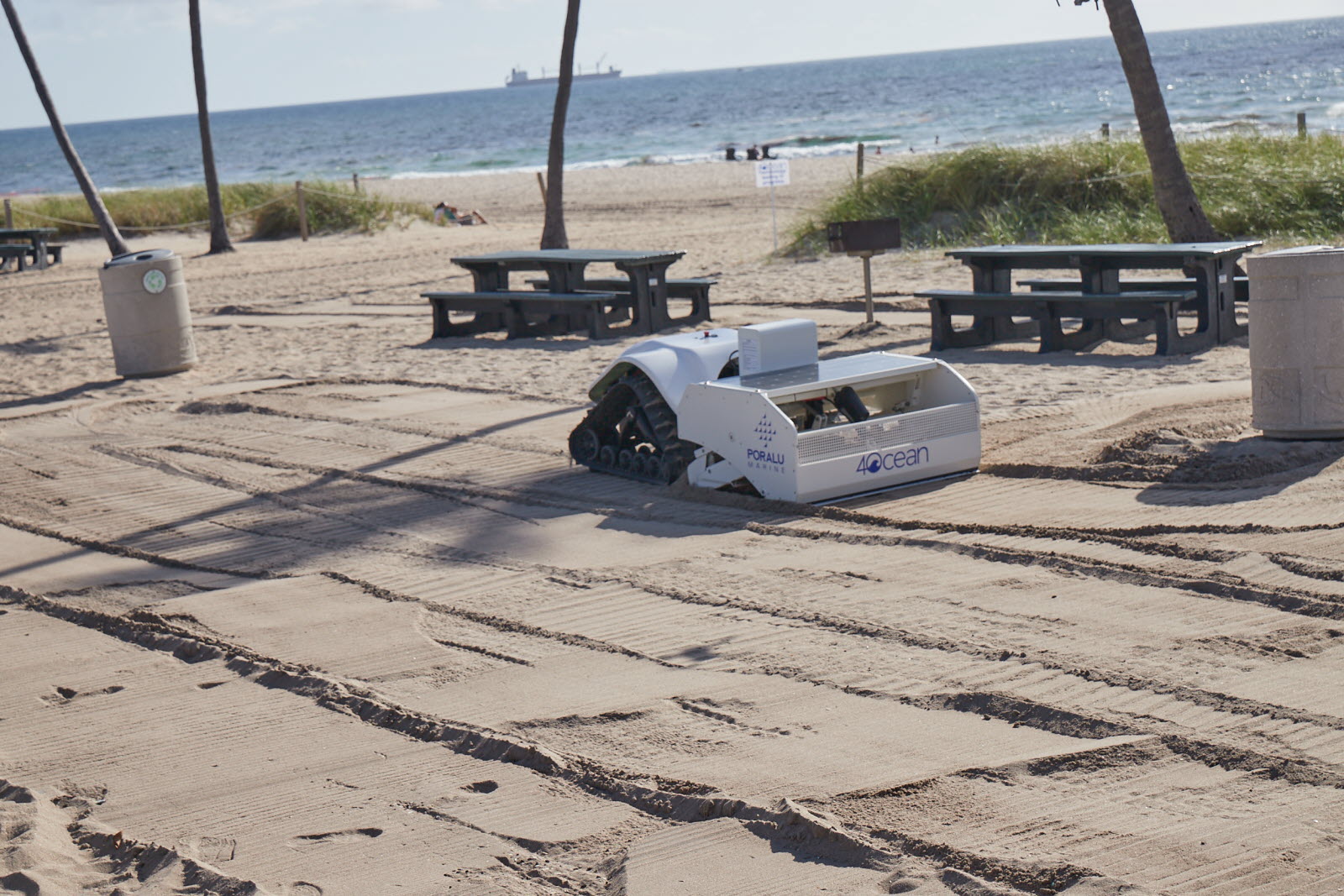 découvrez comment les robots d'érosion côtière révolutionnent la protection de nos littoraux en surveillant, prévenant et atténuant l'impact des phénomènes érosifs grâce à des technologies avancées.