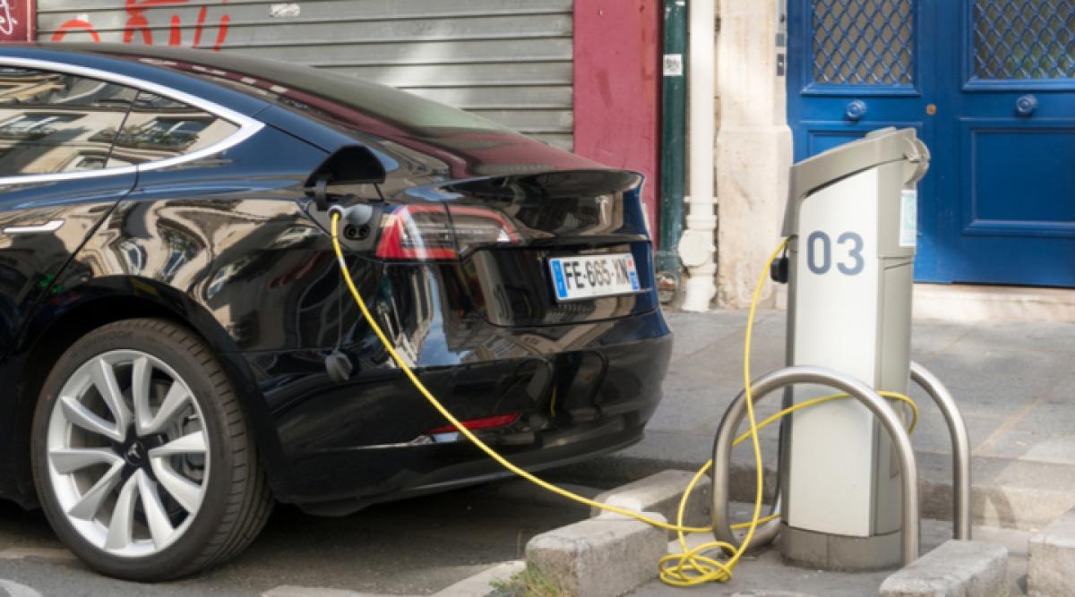 découvrez pourquoi toronto a décidé d'exclure tesla des incitations pour véhicules électriques. analyse des implications pour les acheteurs de voitures électriques et l'industrie automobile.