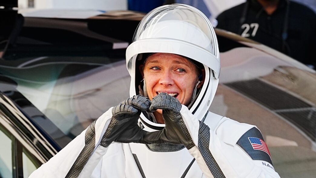 découvrez la mission crew-10 de nasa et spacex, qui vise à transporter des astronautes vers la station spatiale internationale. plongez dans les détails de cette collaboration innovante qui propulse l'exploration spatiale vers de nouveaux sommets.