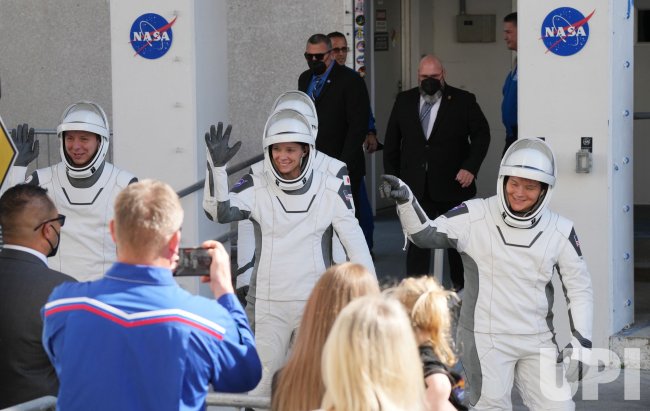 découvrez la mission crew-10 de la nasa et spacex, une aventure spatiale qui repousse les limites de l'exploration humaine. rejoignez-nous pour en savoir plus sur cette collaboration novatrice qui vise à transporter des astronautes vers la station spatiale internationale, marquant une nouvelle étape dans l'histoire des voyages spatiaux.