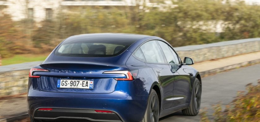 découvrez pourquoi tesla a décidé de suspendre ses ventes, les implications pour les consommateurs et l'avenir de la marque automobile. restez informé des dernières actualités et tendances dans le secteur automobile.