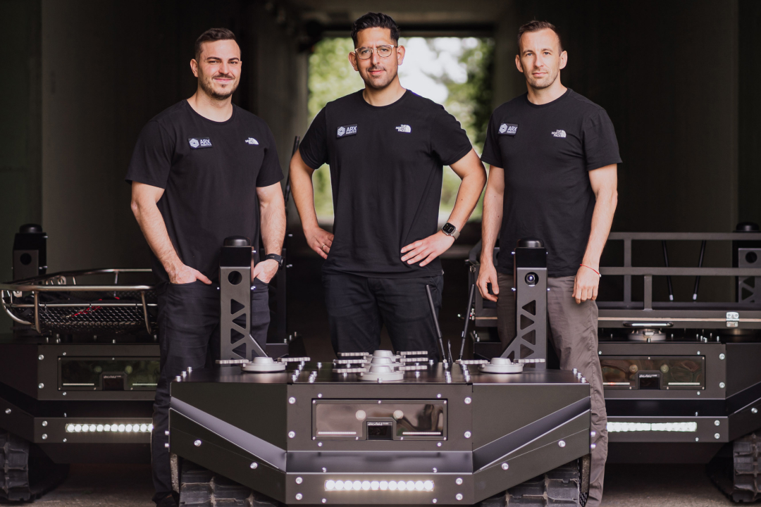 découvrez comment arx robotics révolutionne l'industrie militaire avec un investissement de 31 millions d'euros dans le développement de véhicules militaires innovants. explorez les avancées technologiques et les perspectives d'avenir de la robotique au service de la défense.