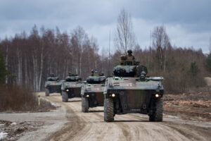 découvrez comment arx robotics révolutionne l'industrie militaire avec ses véhicules innovants, soutenus par un investissement de 31 millions d'euros. explorez les avancées technologiques et l'impact de ces véhicules sur la stratégie de défense moderne.