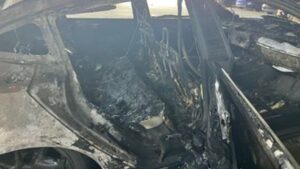 découvrez les détails d'un incendie survenu dans un garage à rockville, impliquant un véhicule tesla. informez-vous sur l'origine de l'incendie, les mesures de sécurité prises et les répercussions sur la communauté locale.