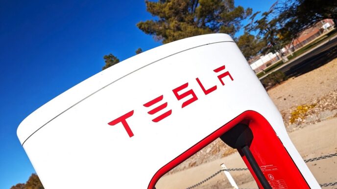 découvrez les conseils d'elon musk sur l'investissement de 50 000 $ dans tesla. apprenez comment maximiser votre retour sur investissement et comprendre les perspectives d'avenir de l'entreprise à travers son fondateur emblématique.