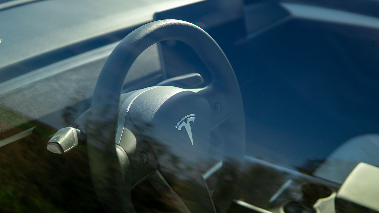 découvrez mon expérience immersive avec tesla, où innovation, performance et durabilité se rencontrent. plongez dans mon aventure électrique et explorez les fonctionnalités impressionnantes de ces voitures révolutionnaires.