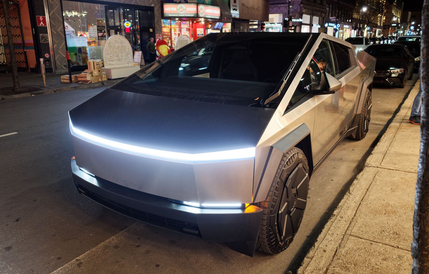 découvrez comment elon musk influence la valorisation de tesla et la cryptomonnaie dogecoin. plongez dans l'univers fascinant de l'entrepreneuriat et des tendances financières avec un regard sur l'impact des réseaux sociaux et de l'innovation.