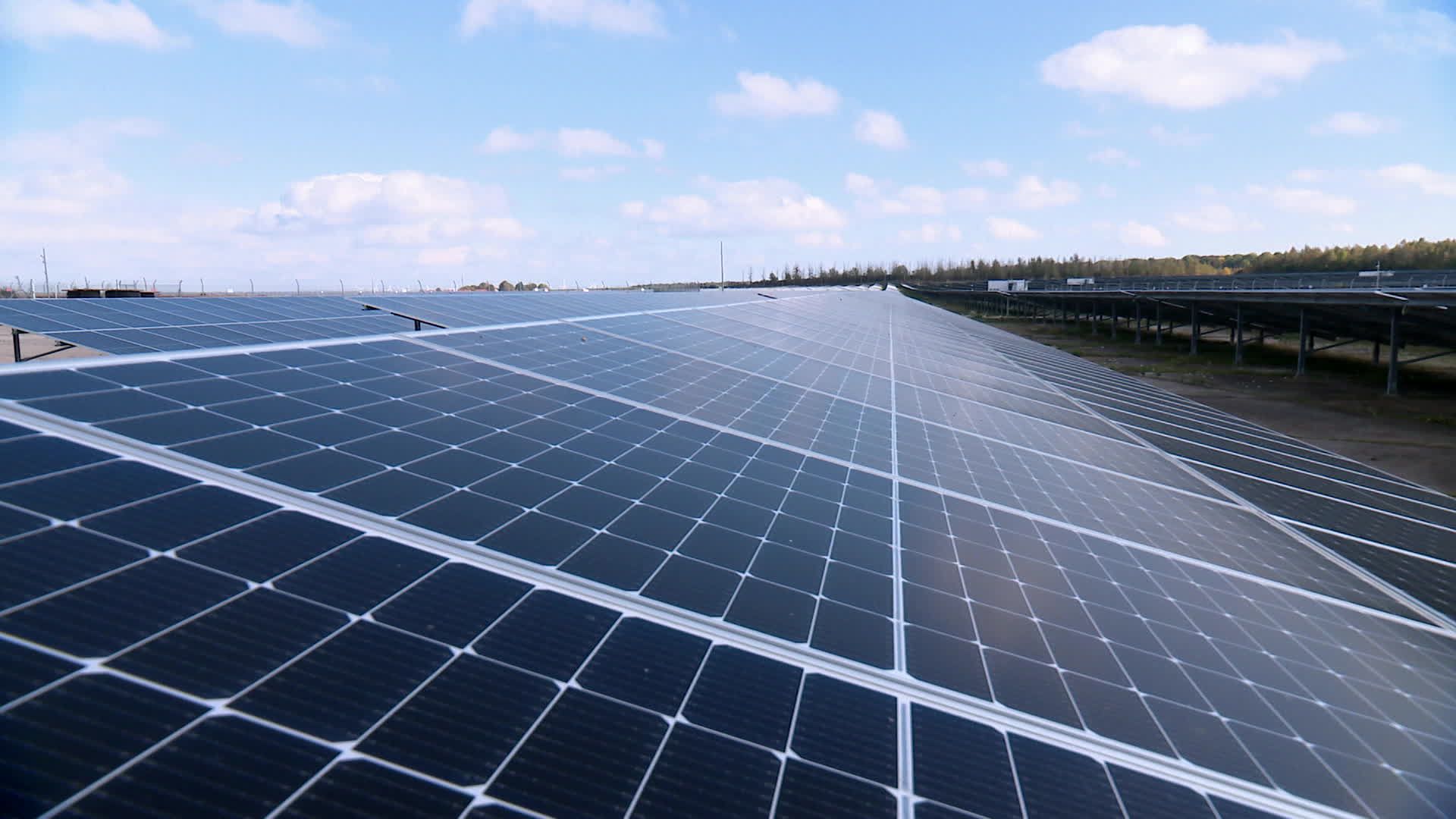 découvrez les tendances et innovations des panneaux solaires en 2025. optimisez votre consommation d'énergie et réduisez votre empreinte carbone grâce à des technologies avancées et durables. informez-vous sur les meilleures options pour votre maison ou votre entreprise.
