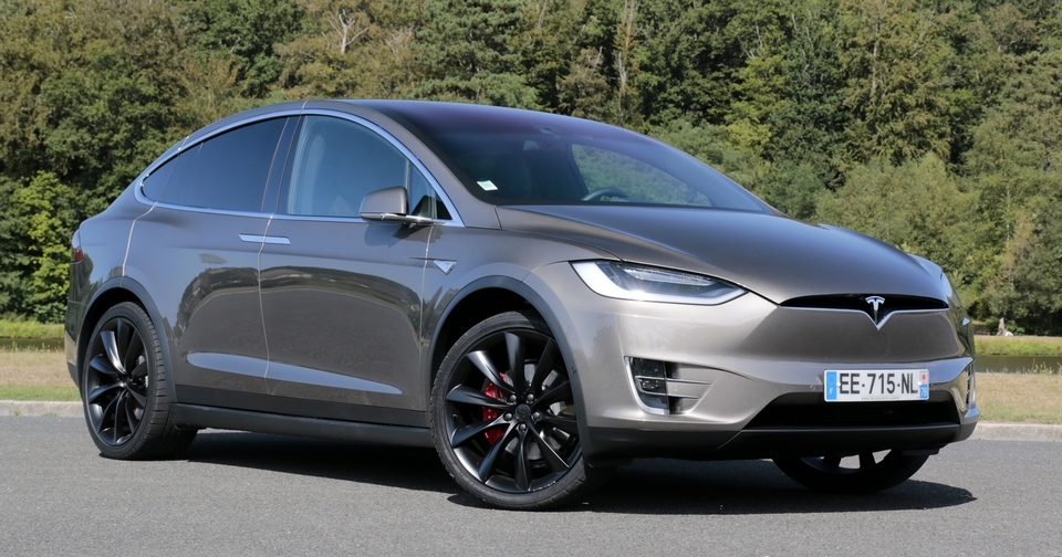 découvrez les enjeux liés à la demande de tesla, une analyse des problèmes actuels affectant la production et la distribution des véhicules électriques, ainsi que des solutions potentielles pour répondre à l'augmentation de l'intérêt des consommateurs.
