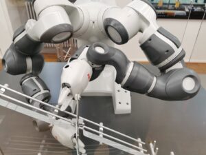 découvrez comment la révolution robotique transforme notre quotidien, des avancées technologiques aux impacts sur l'économie et la société. plongez dans un monde où les robots révolutionnent l'industrie, l'assistance et bien plus encore.