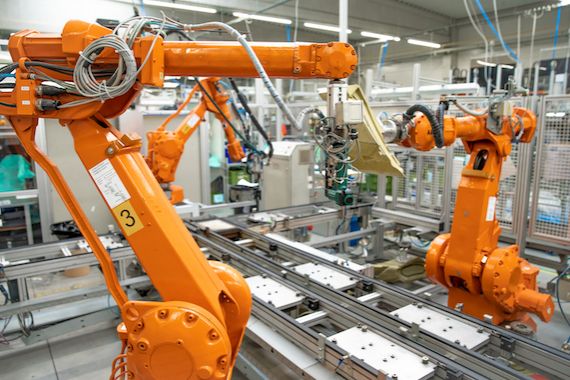 découvrez l'incident inquiétant d'un robot attaquant une usine en chine, mettant en lumière les enjeux de la robotisation et de la sécurité dans l'industrie moderne. plongez dans cette histoire fascinante qui soulève des questions sur l'avenir des technologies automatisées.