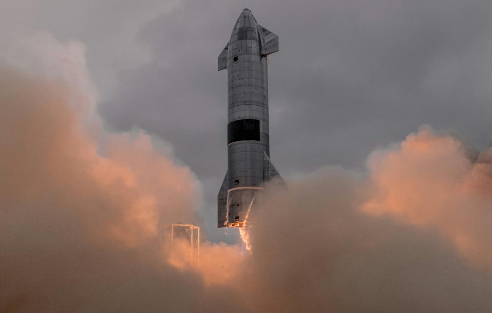 découvrez l'univers fascinant de spacex et de son vaisseau emblématique, starship. plongez dans les dernières avancées technologiques et les ambitions spatiales de l'entreprise de elon musk, qui vise à révolutionner l'exploration interplanétaire.