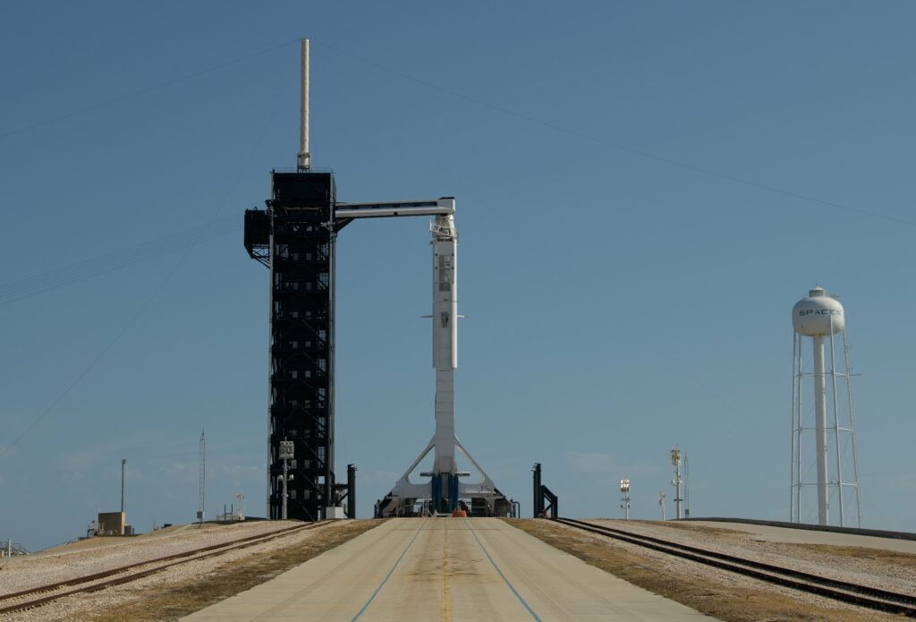 découvrez les missions habitées de spacex, révolutionnant l'exploration spatiale avec des vols audacieux vers la station spatiale internationale et au-delà. suivez les avancées technologiques et les projets ambitieux de cette entreprise pionnière dans le transport spatial.