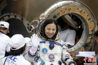 découvrez l'univers fascinant des taïkonautes chinois, ces astronautes d'exception qui participent à l'exploration spatiale. apprenez-en davantage sur leurs missions, leurs découvertes et l'essor de la chine dans le domaine spatial.