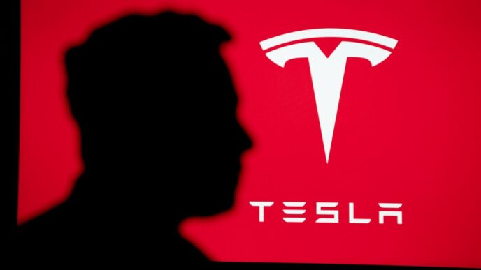 découvrez les dernières tendances des ventes de tesla en europe, avec une analyse des raisons derrière leur récente baisse et son impact sur le marché automobile européen.